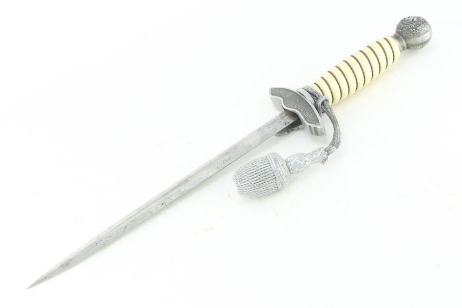 SOLD - 2nd Model Luftwaffe Dagger with Hanger and Portepee - Krebs - Image 4