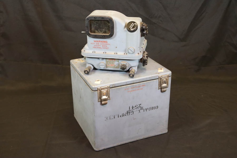 WW2 U.S. Navy Mk 14 Mod 8 40mm Bofors gun sight - Image 2